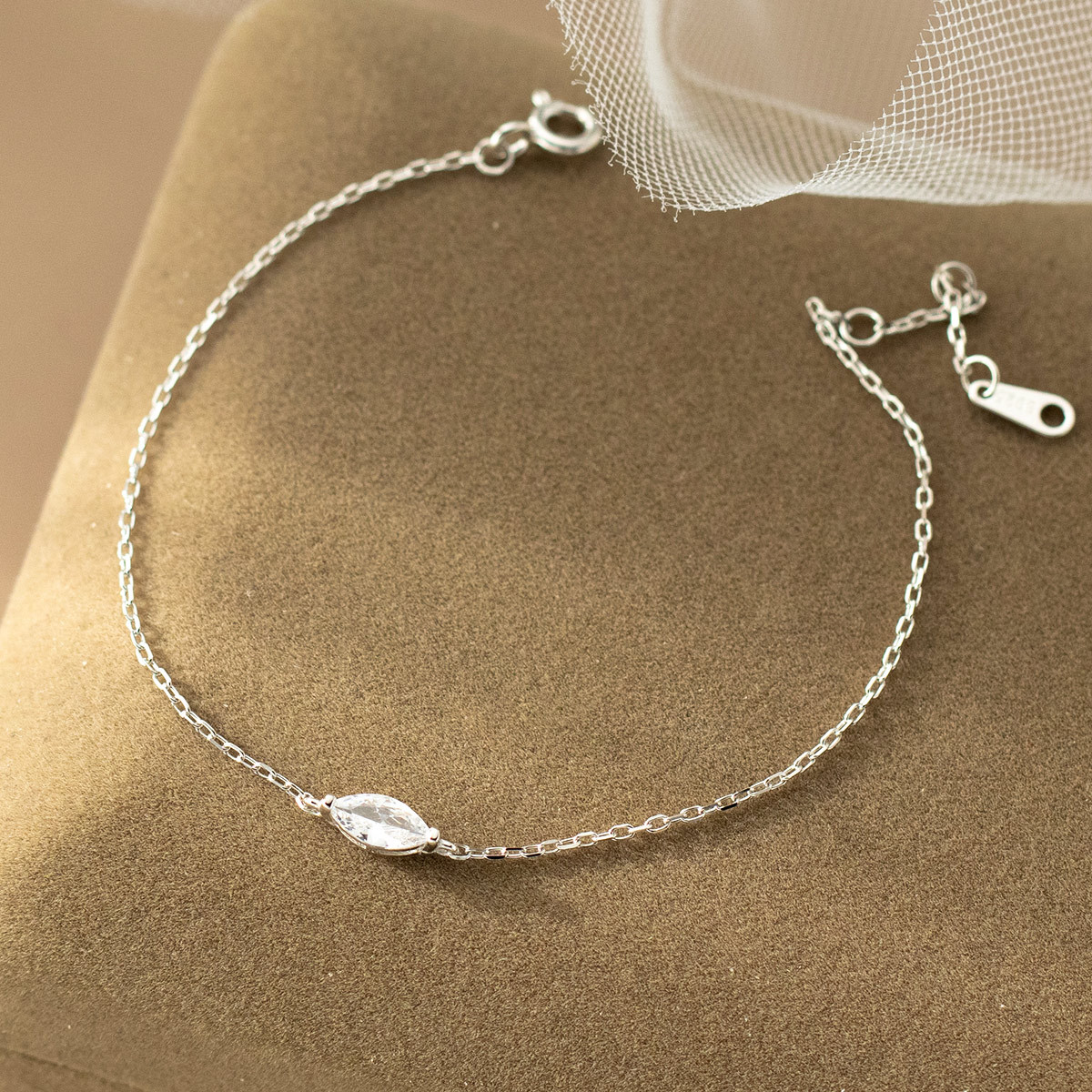 S925 sterling silver bracelet Korean style fashionable simple exquisite and elegant design small marquise zircon bracelet S8505