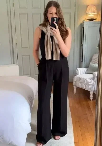 Crepe Pleated Pants 