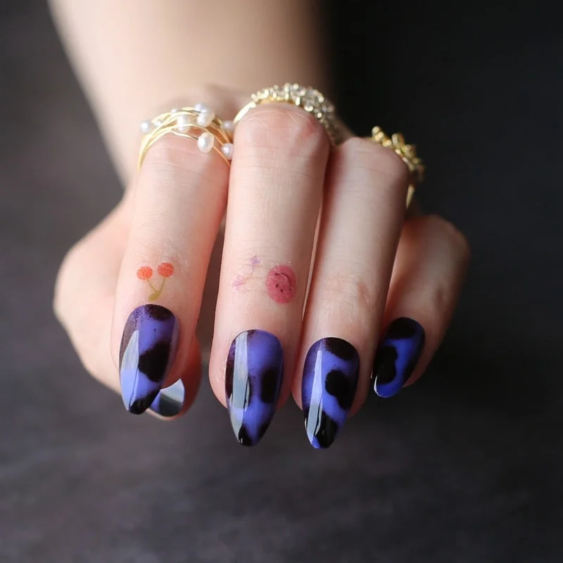 Classic Cheetah Brown  Fake nails Almond Acrylic nails Glossy Stiletto False nails Short leopard print yellow-Nail Inspo