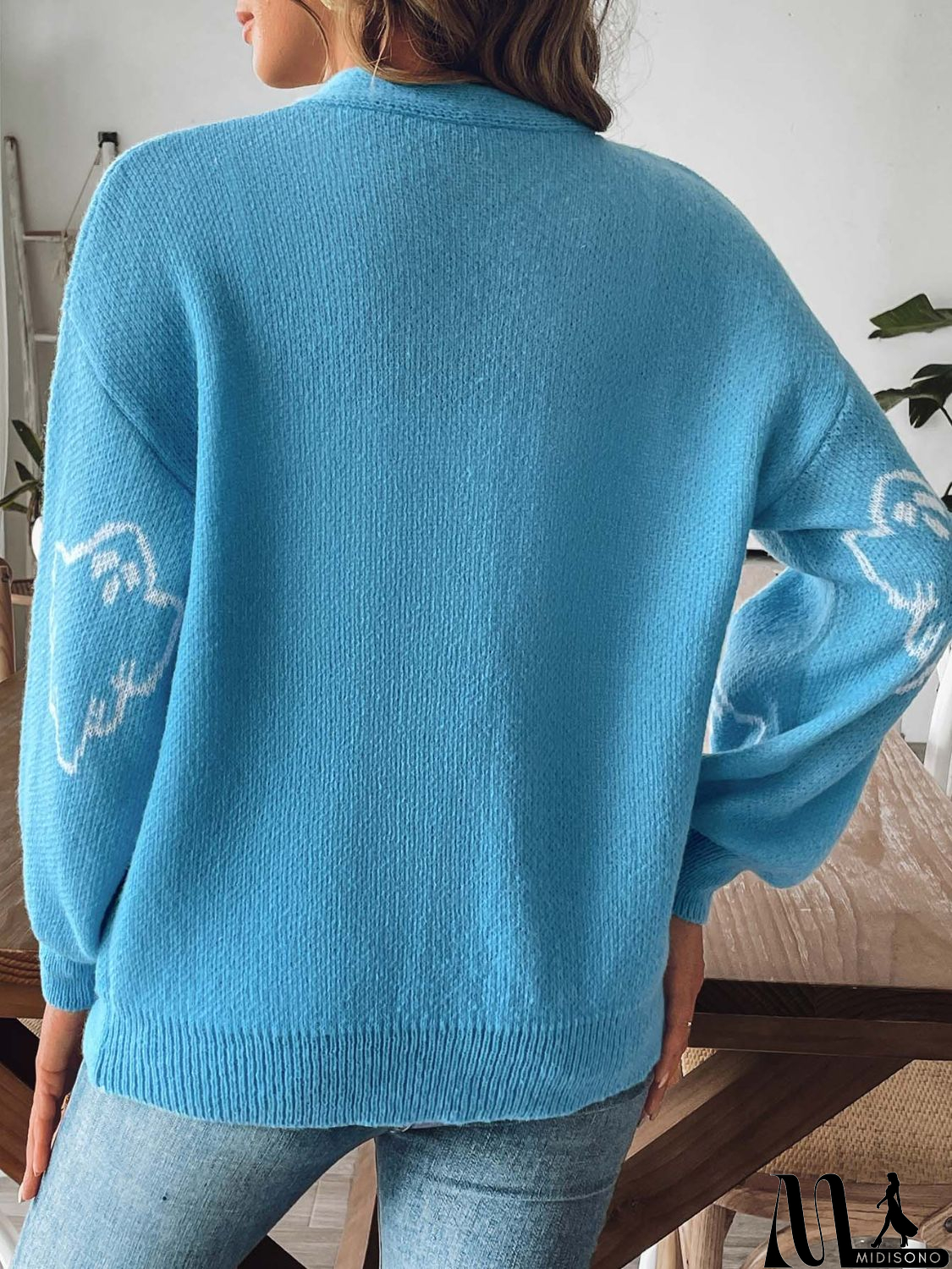 MidiSono - Elegant and Casual Cardigan