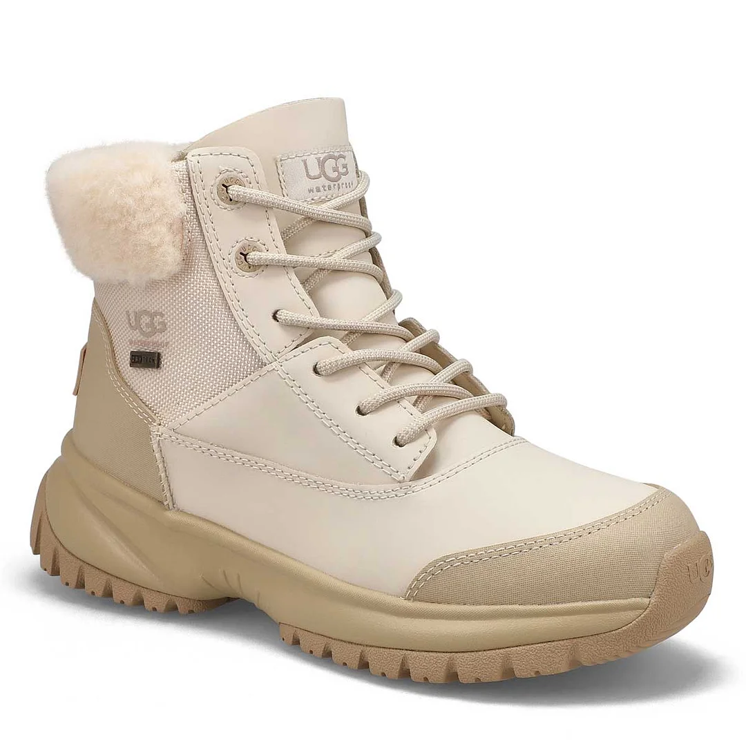 UGG Yose Fluff V2 White pine