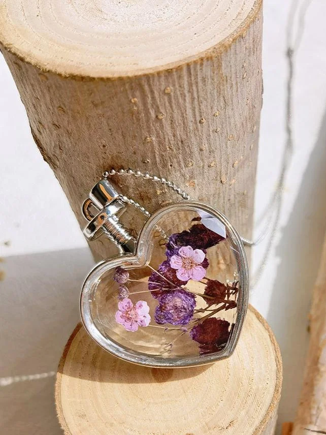 Flat Purple Red Flower Forget-Me-Not Crystal Glass Heart Necklace