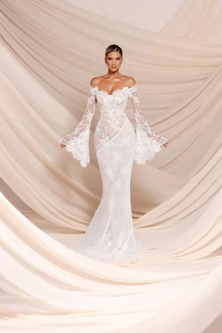 Lussooy Glamorous White Lace Long Sleeves Bateau Neck Mermaid Wedding Dress 