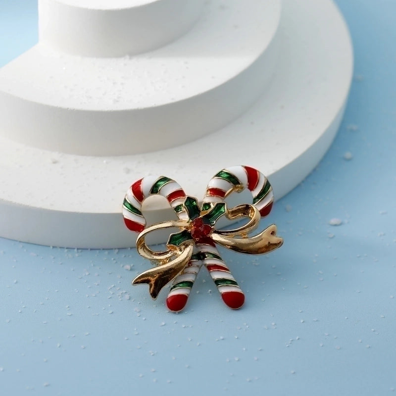 Minimalist Letter Wreath Alloy Inlay Rhinestones Women’s Brooches