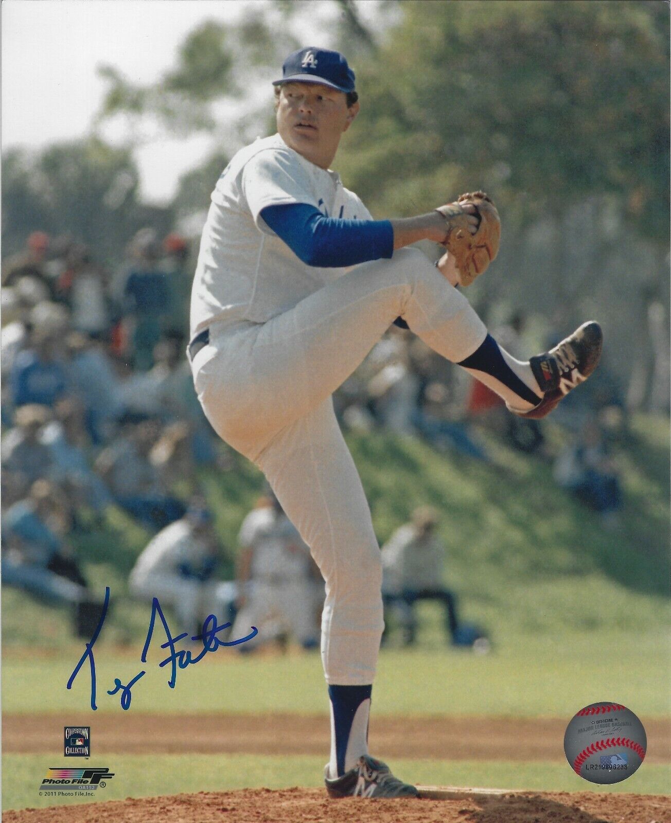 Signed 8x10 TERRY FORSTER Los Angeles Dodgers Autographed Photo Poster painting - COA