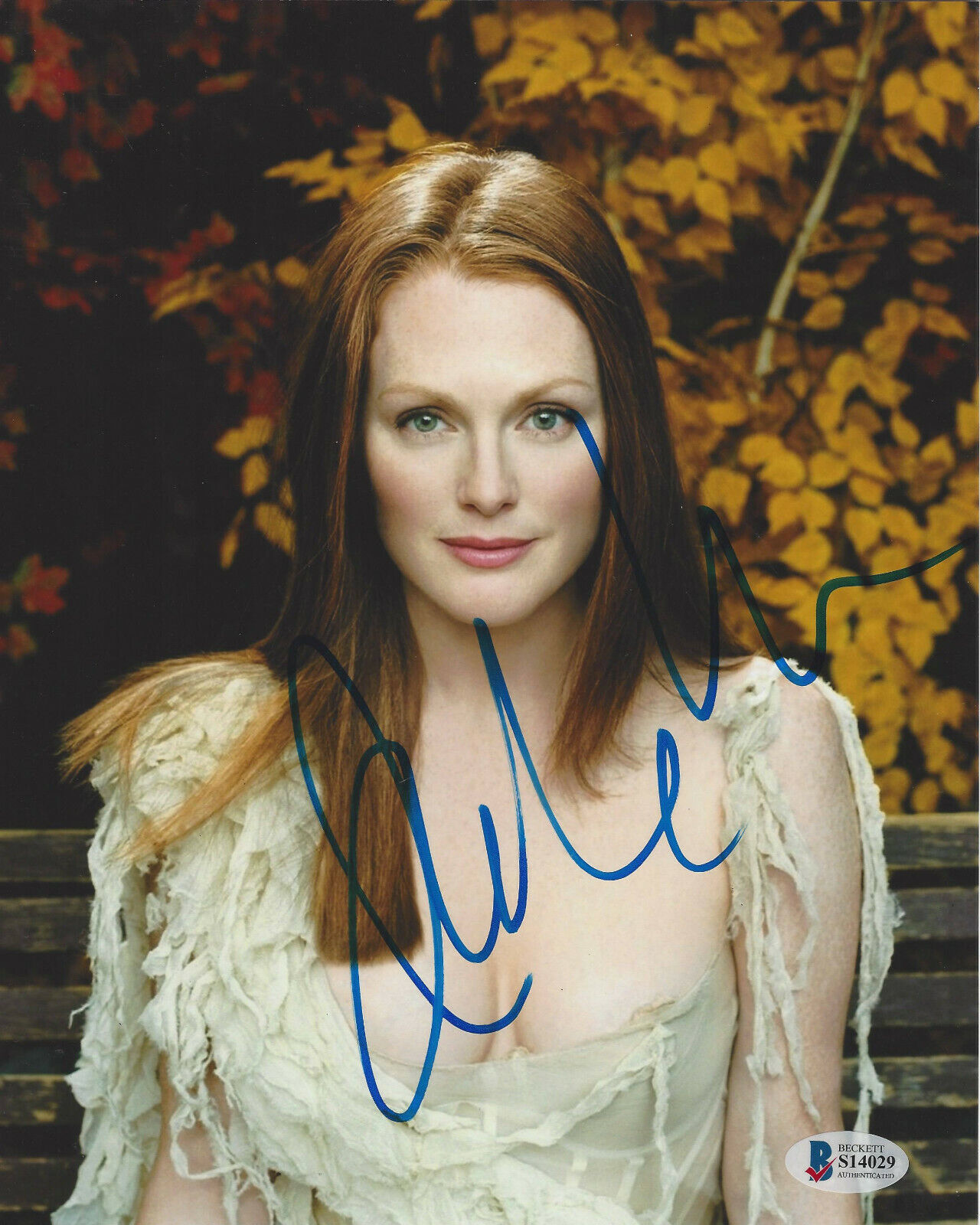 JULIANNE MOORE SIGNED 'THE BIG LEBOWSKI' 8X10 Photo Poster painting SEXY ACTRESS BECKETT COA BAS