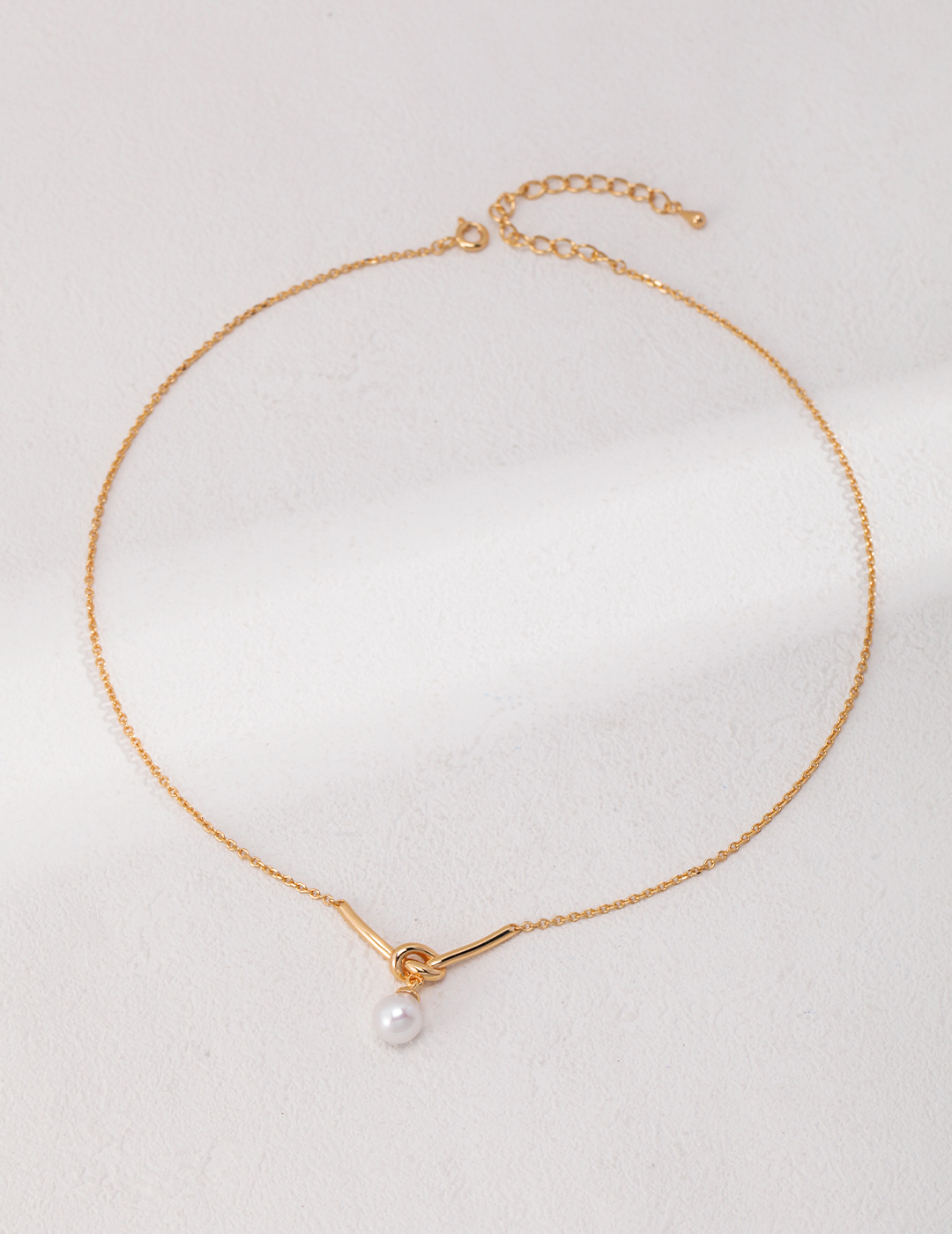 Knot Pearl Necklace