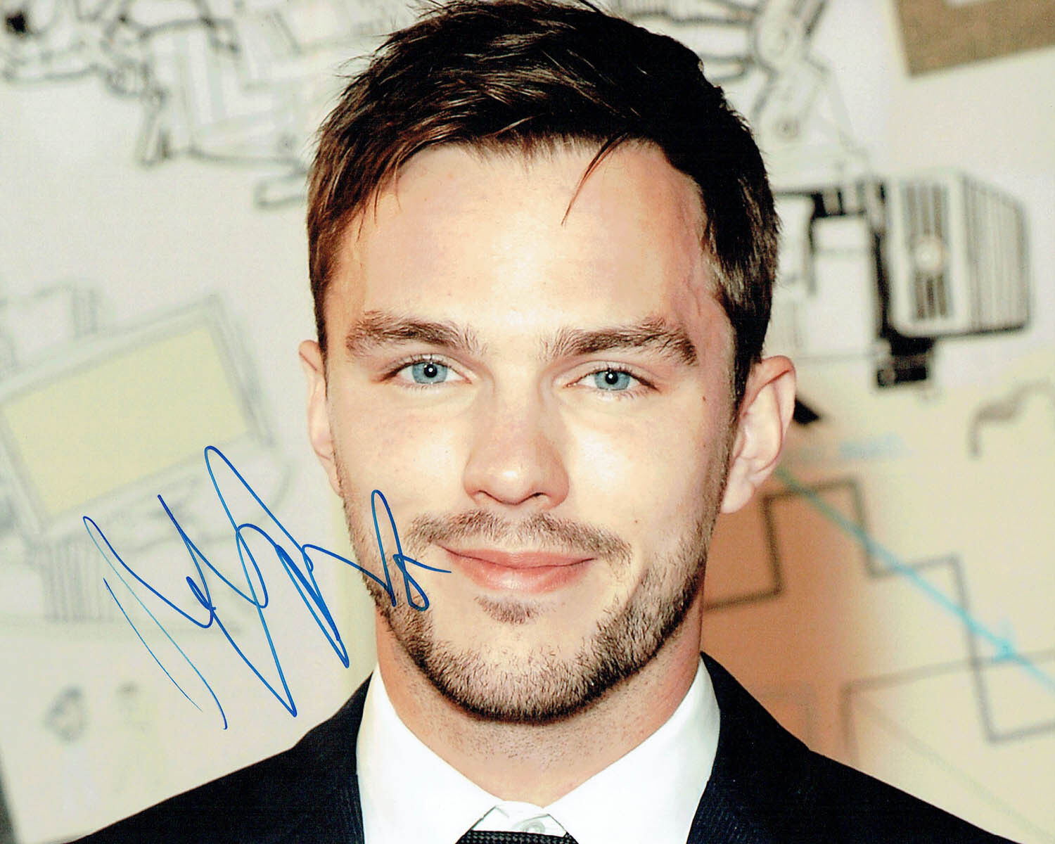 Nicholas HOULT Signed Autograph 10x8 Photo Poster painting AFTAL COA X-Men Mad Max Actor