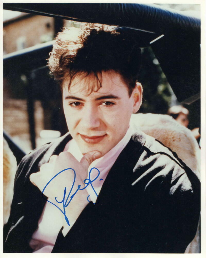 ROBERT DOWNEY JR SIGNED AUTOGRAPH 8X10 Photo Poster painting YOUNG IRON MAN STAR FULL SIGNATURE