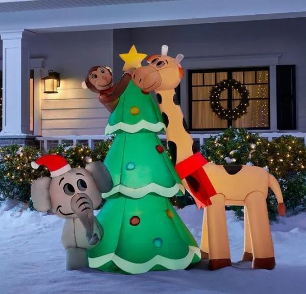 🔥kukelife🔥Christmas-6 ft inflatable giraffe and elephant with tree scene