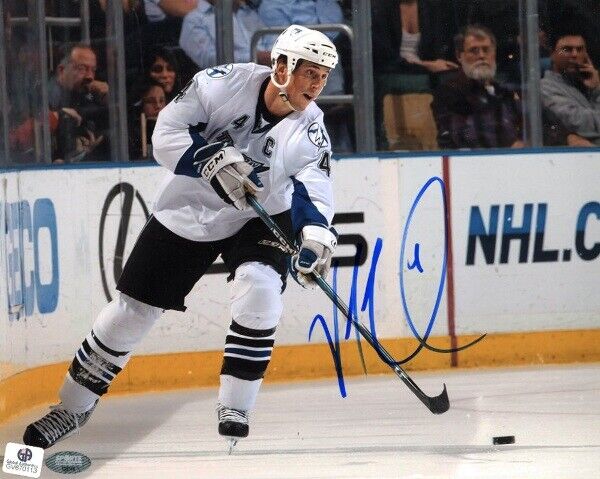 Vincent Lecavalier - Vinny Signed Lightning 8x10 Photo Poster painting - Sports Memorabilia COA