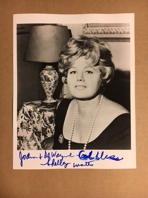 Shelly Winters Signed 8x10 Lovely Photo Poster painting Auction House COA