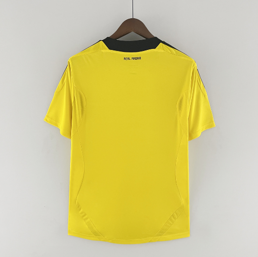 Retro 2011/2012 Real Madrid Goalkeeper Yellow Football Shirt Thai Quality