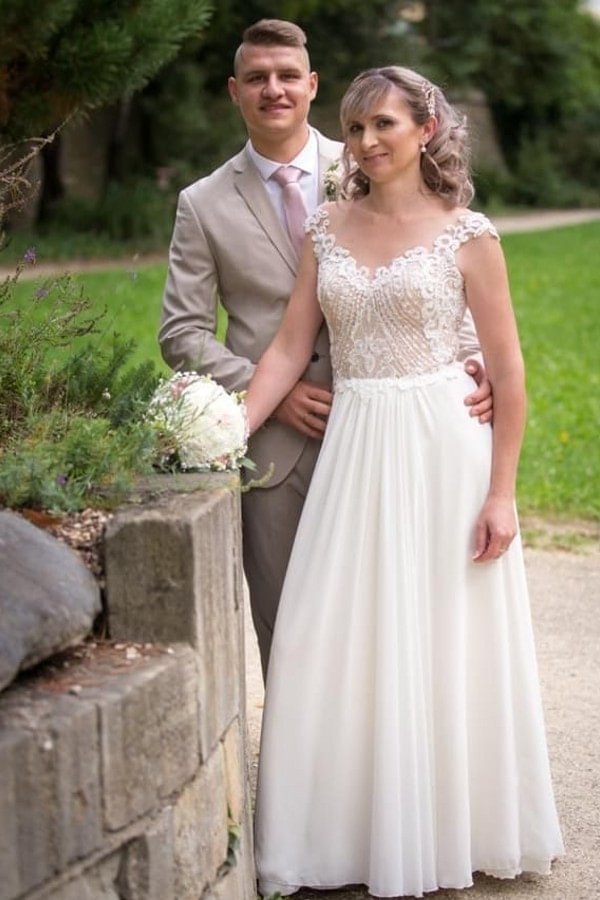 Stylish Chiffon Floor Length Long A-line Wedding Dress With Appliques Lace | Ballbellas Ballbellas
