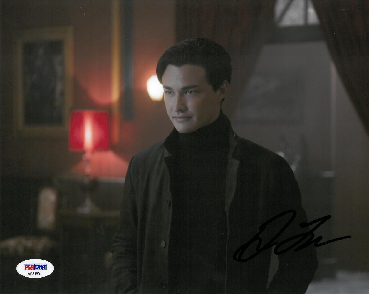 Gavin Leatherwood Signed Adventures of Sabrina Auto 8x10 Photo Poster painting PSA/DNA #AE81591