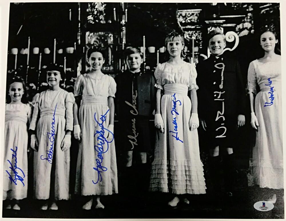 SOUND OF MUSIC Cast Signed 11x14 Photo Poster painting (7) Autos Image #10 w/ Beckett BAS COA