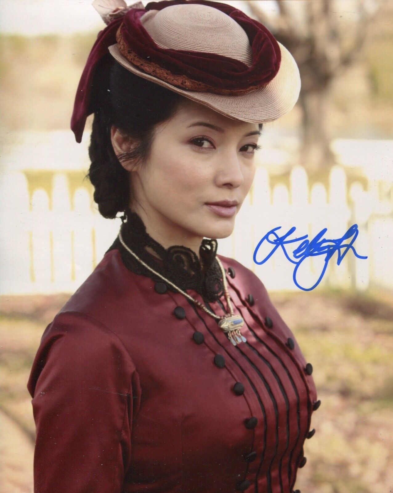 Kelly Hu signed THE VAMPIRE DIARIES 8x10 Photo Poster painting