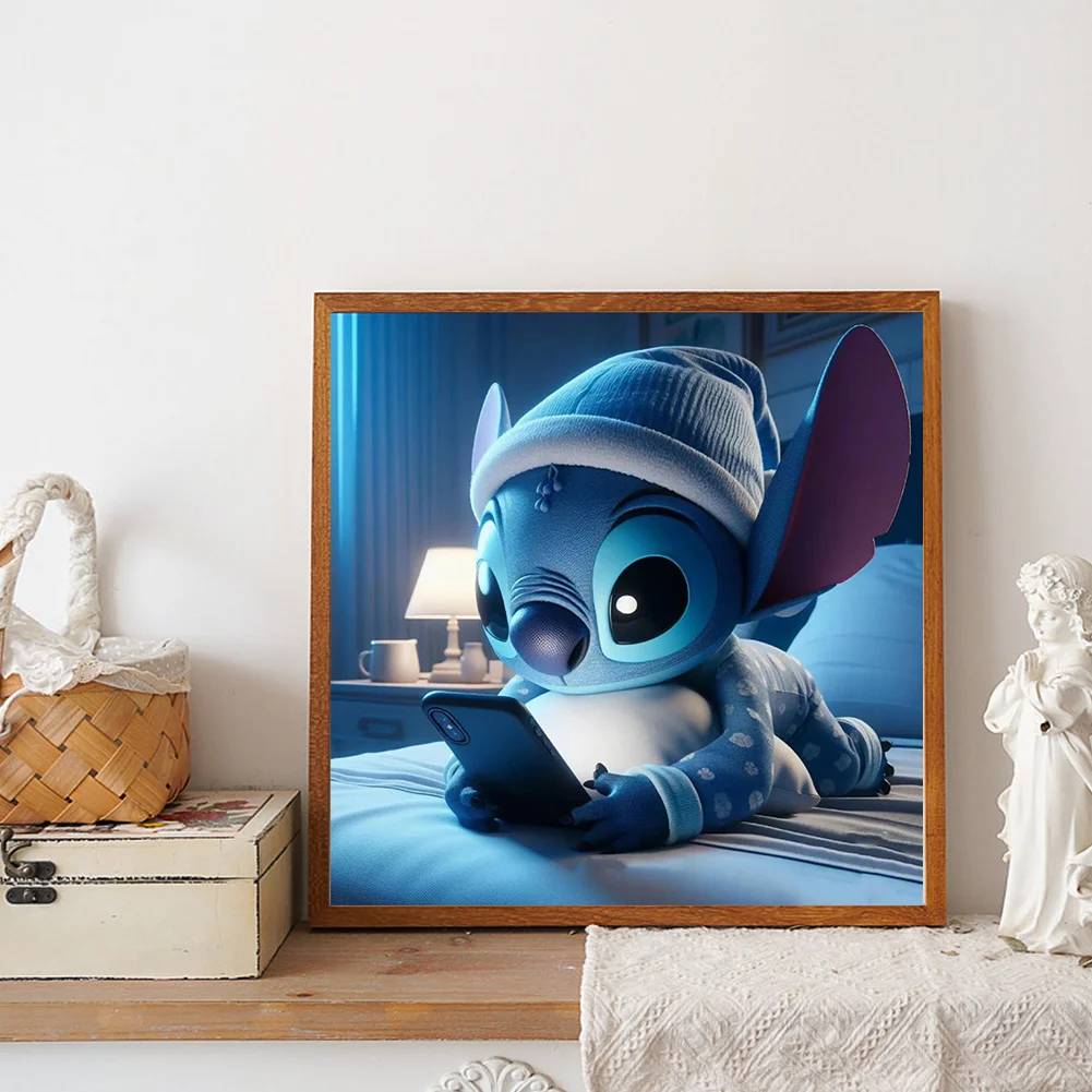 Diamond Painting - Full Round Drill - Stitch Playing Phone(Canvas|30*30cm)