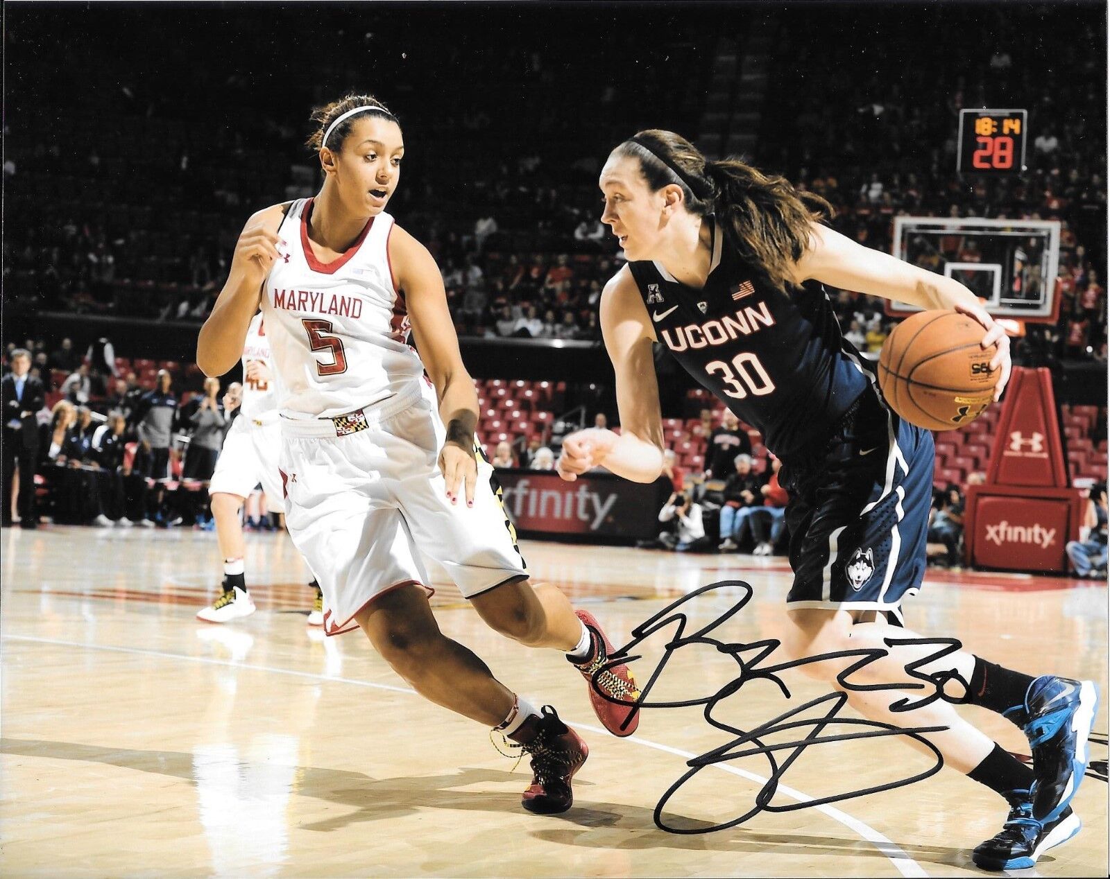 SEATTLE STORM BREANNA STEWART HAND SIGNED UCONN LADY HUSKIES 8X10 Photo Poster painting W/COA