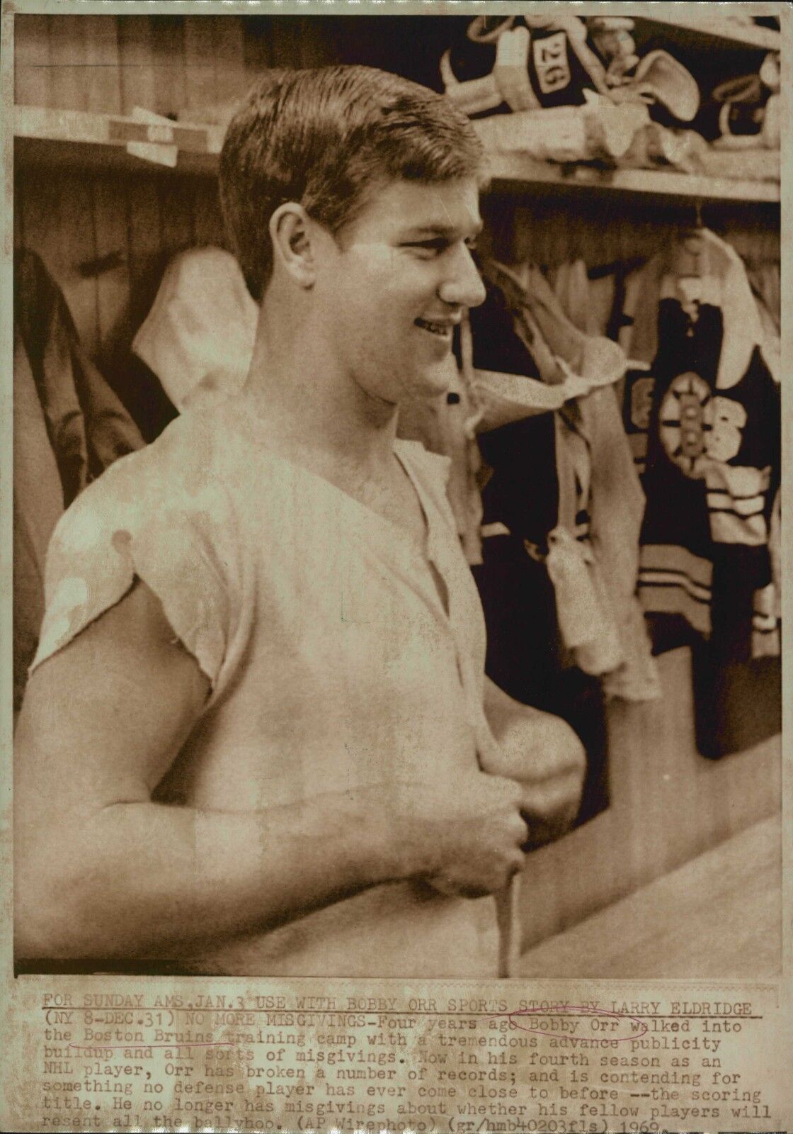 Bobby Orr contending for scoring title 1969 Press Wire Photo Poster painting Boston Bruins