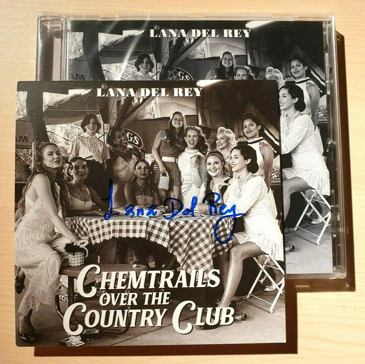 LANA DEL REY - CHEMTRAILS OVER THE COUNTRY CLUB Official Signed Autographed CD