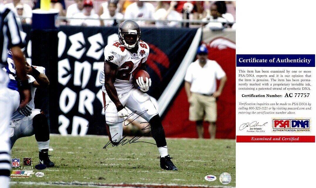 Carnell Cadillac Williams Signed Tampa Bay Buccaneers Bucs 16x20 Photo Poster painting - PSA/DNA