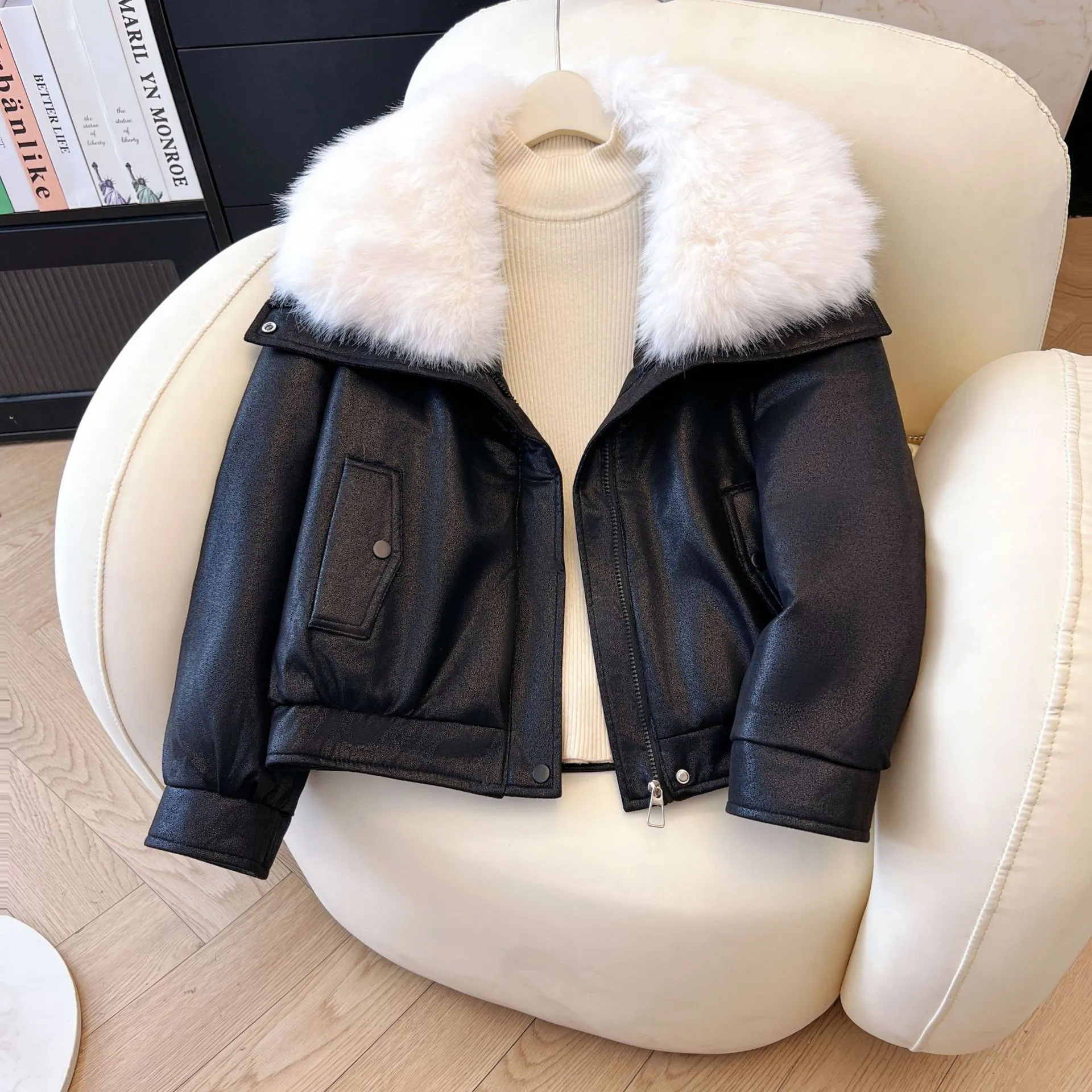 Women Faux Fur Collar Zip Up Bomber Jacket