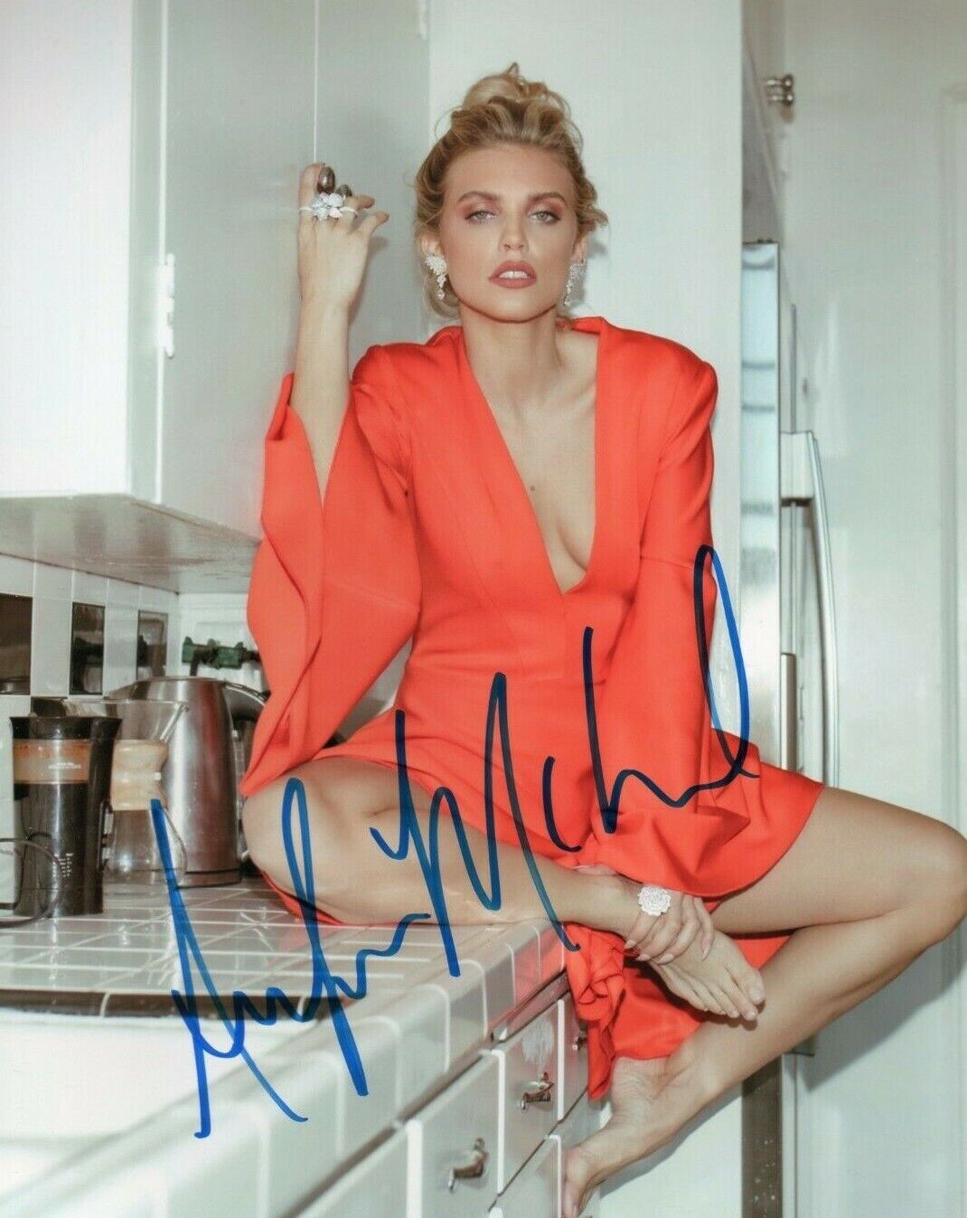 Autographed Annalynne McCord signed 8 x 10 Photo Poster painting