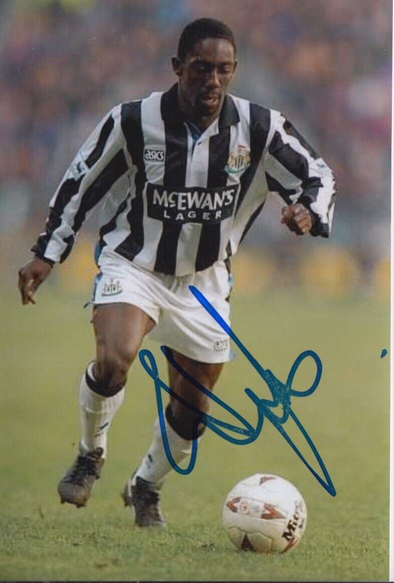 RUEL FOX HAND SIGNED 6X4 Photo Poster painting NEWCASTLE UNITED FOOTBALL AUTOGRAPH 5