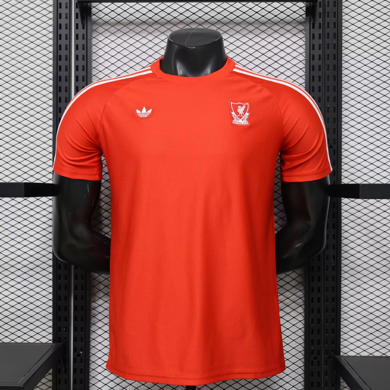 2026/2027 Player Version Liverpool Leisure Retro Football Shirt 1:1 Thai Quality（The player version jersey is a bit tight, please pay attention to the size selection）