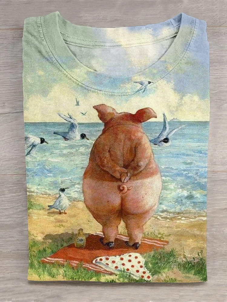Cute Pig On A Beach Art Print Casual T-shirt