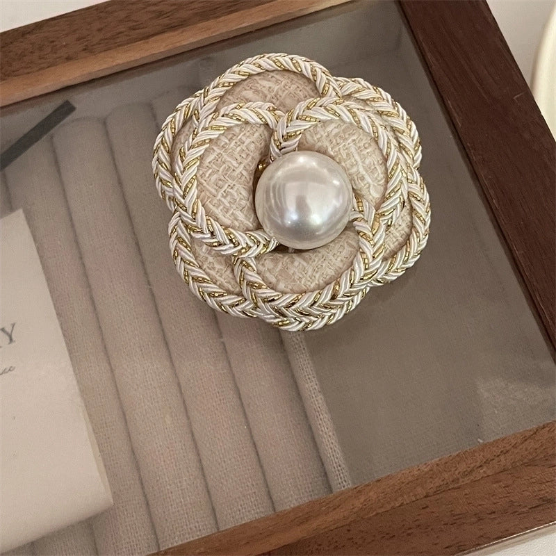 Elegant Pin Flower Imitation Pearl Plating Women’s Brooches