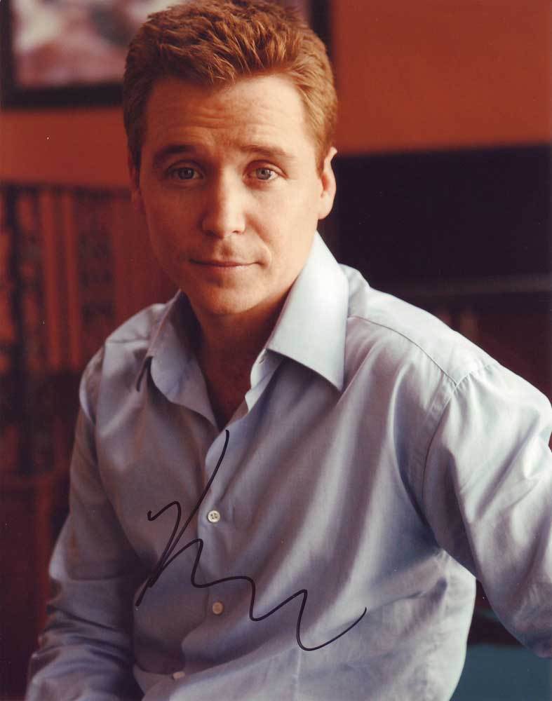 Kevin Connolly AUTHENTIC Autographed Photo Poster painting SHA #84777