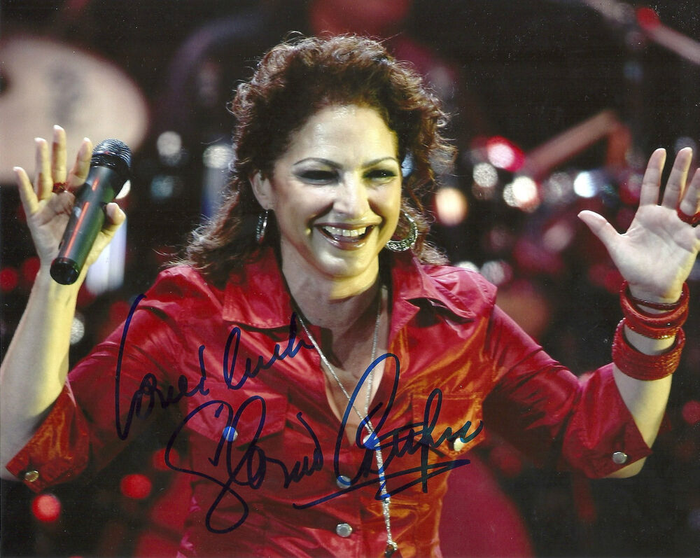 GLORIA ESTEFAN 'MIAMI SOUND MACHINE' SIGNED 8X10 PICTURE 5