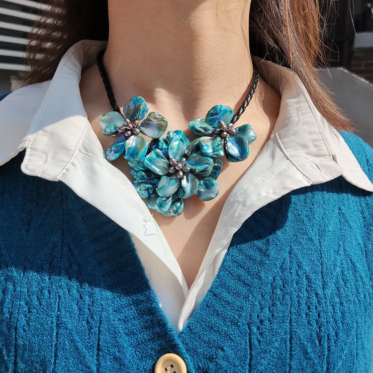 France pearl necklace | natural lake blue baroque shell flower | sweater chain shell flower short section lock necklace female