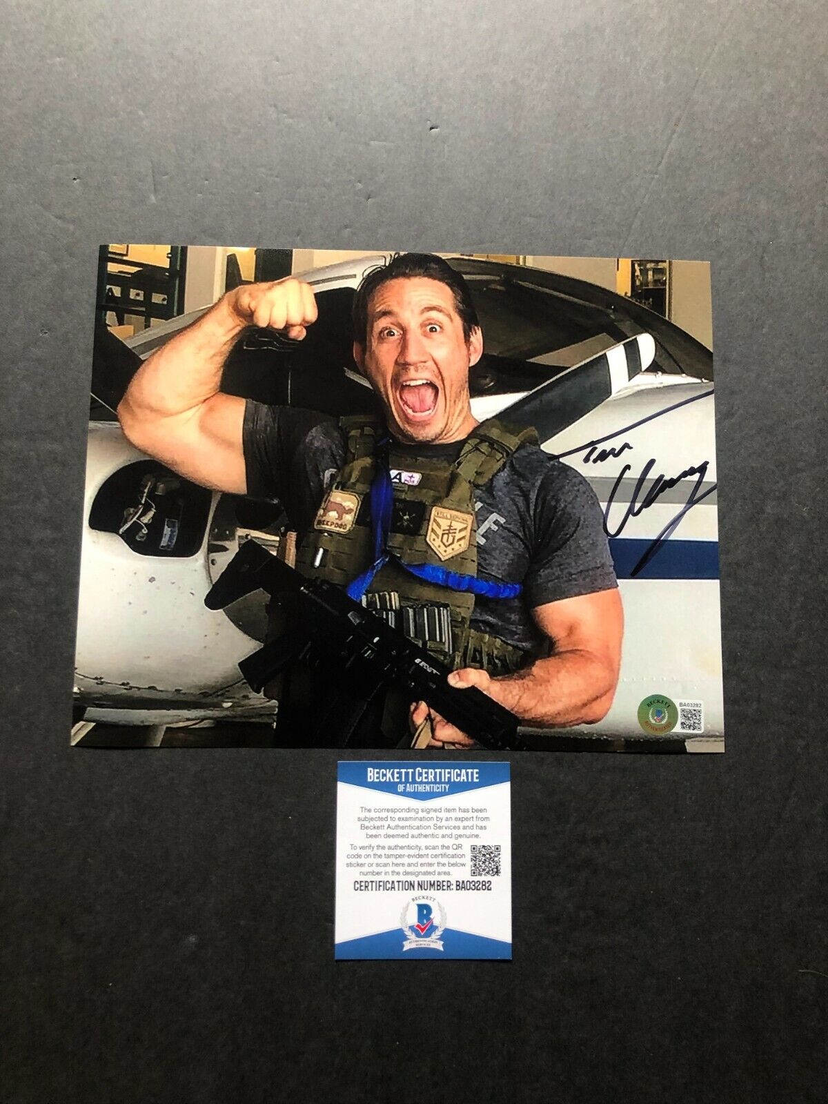 Tim Kennedy Hot! signed autographed MMA Army sniper 8x10 Photo Poster painting Beckett BAS Coa