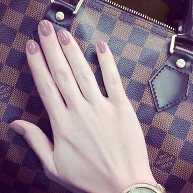 24pcs Wholesales Fake Nails For Women Light Color Solid Color Short Nail Tips Fingernail DIY Nail Art False Nails with Glue-Nail Inspo