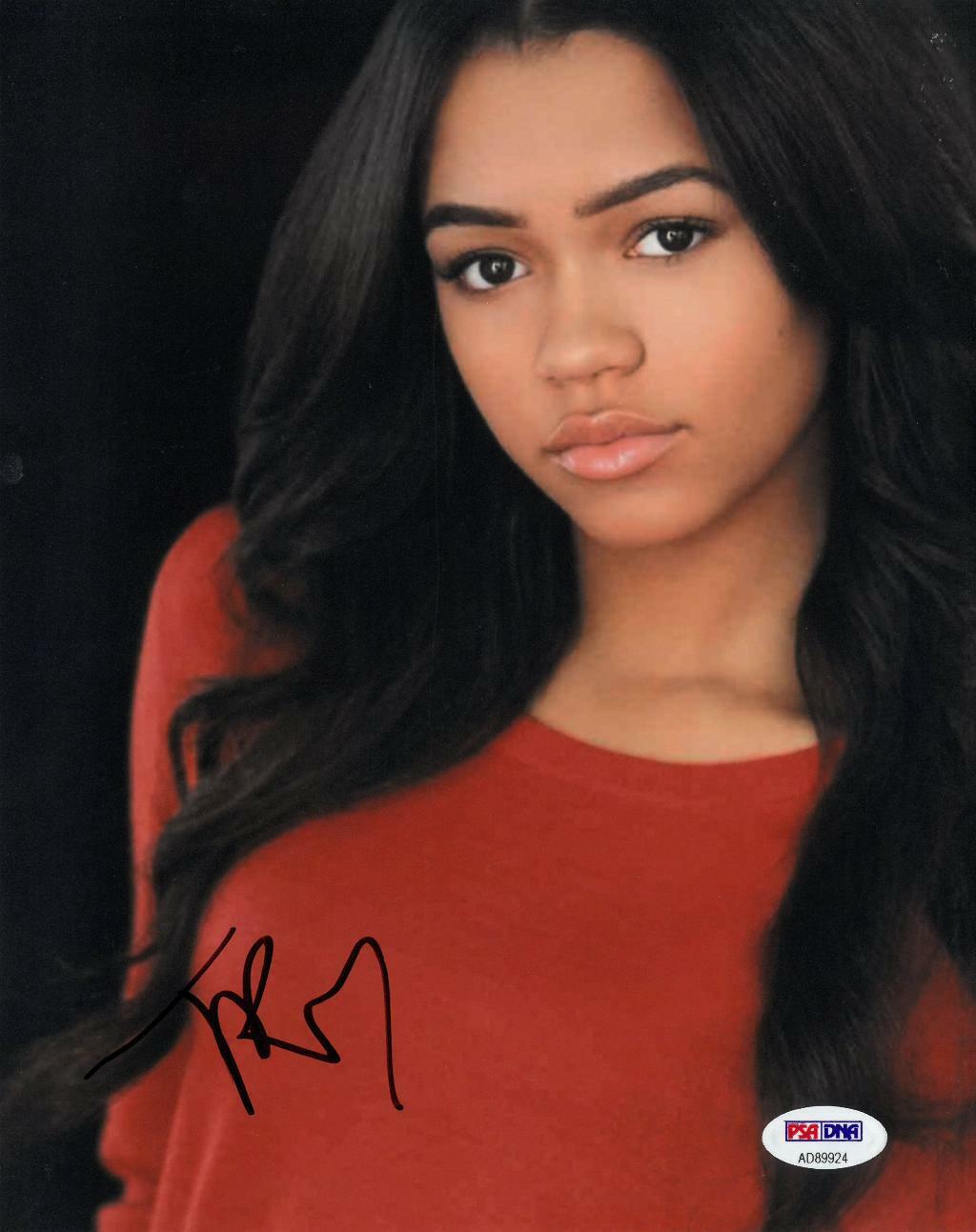 Taylor Russell Signed Authentic Autographed 8x10 Photo Poster painting PSA/DNA #AD89924