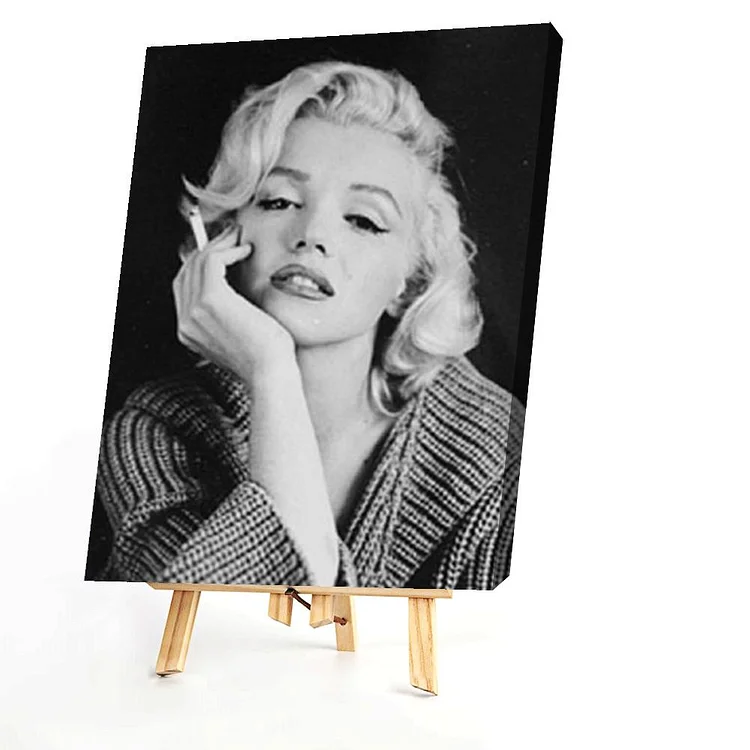 Marilyn Monroe - Decorate with a Poster - Photowall