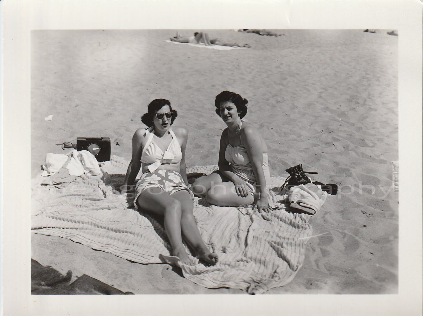 BEACH WOMEN Vintage FOUND Photo Poster painting bwOriginal Snapshot LADIES 83 29