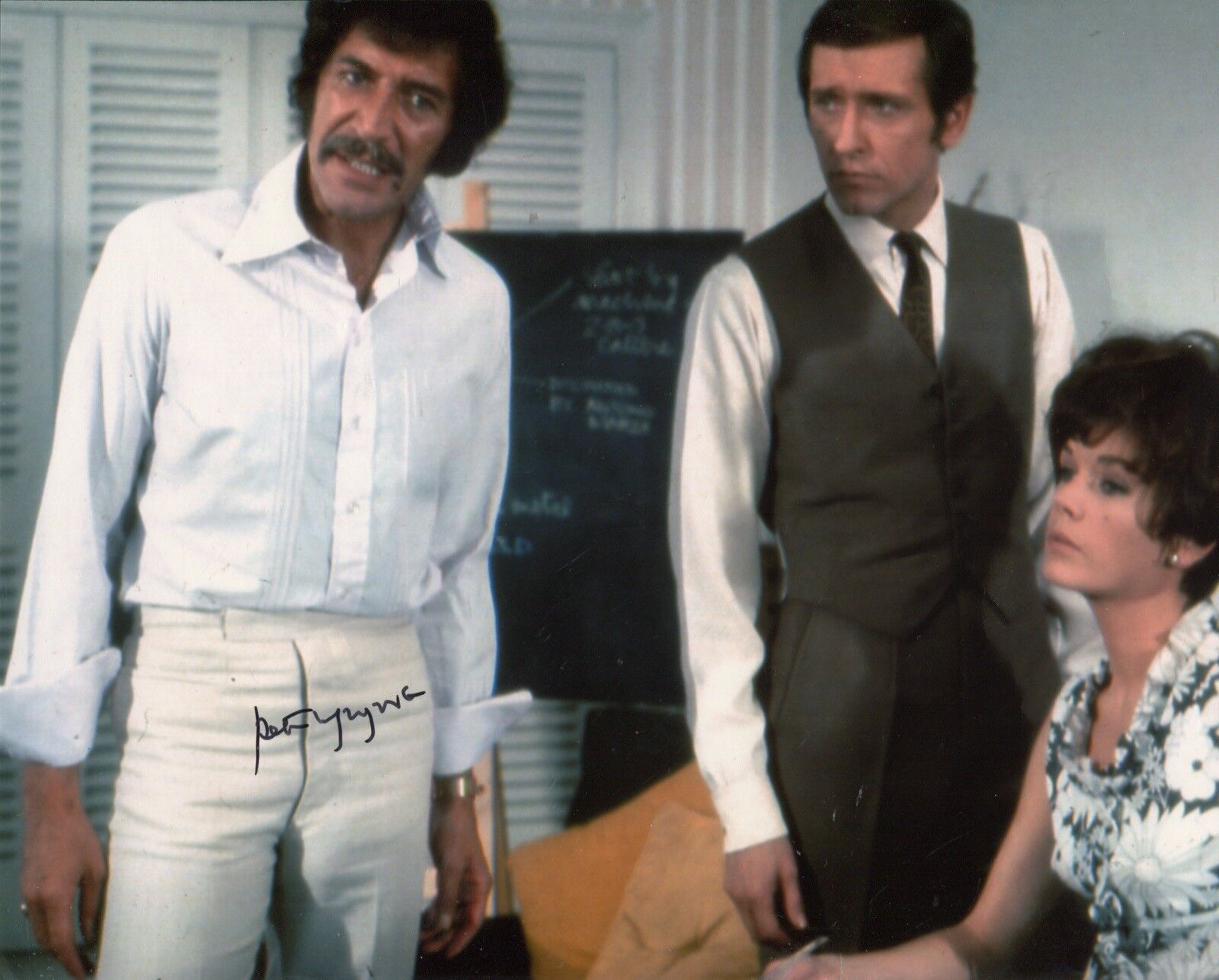 Jason King & Department S actor PETER WYNGARDE signed 8x10 Photo Poster painting UACC DEALER
