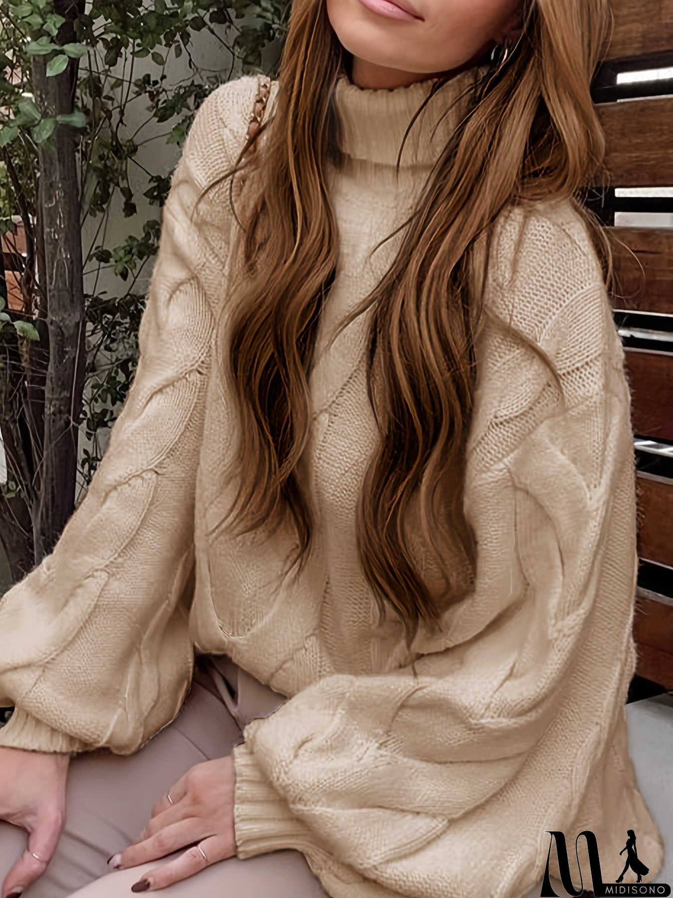 MidiSono - Casual and Comfortable Sweater