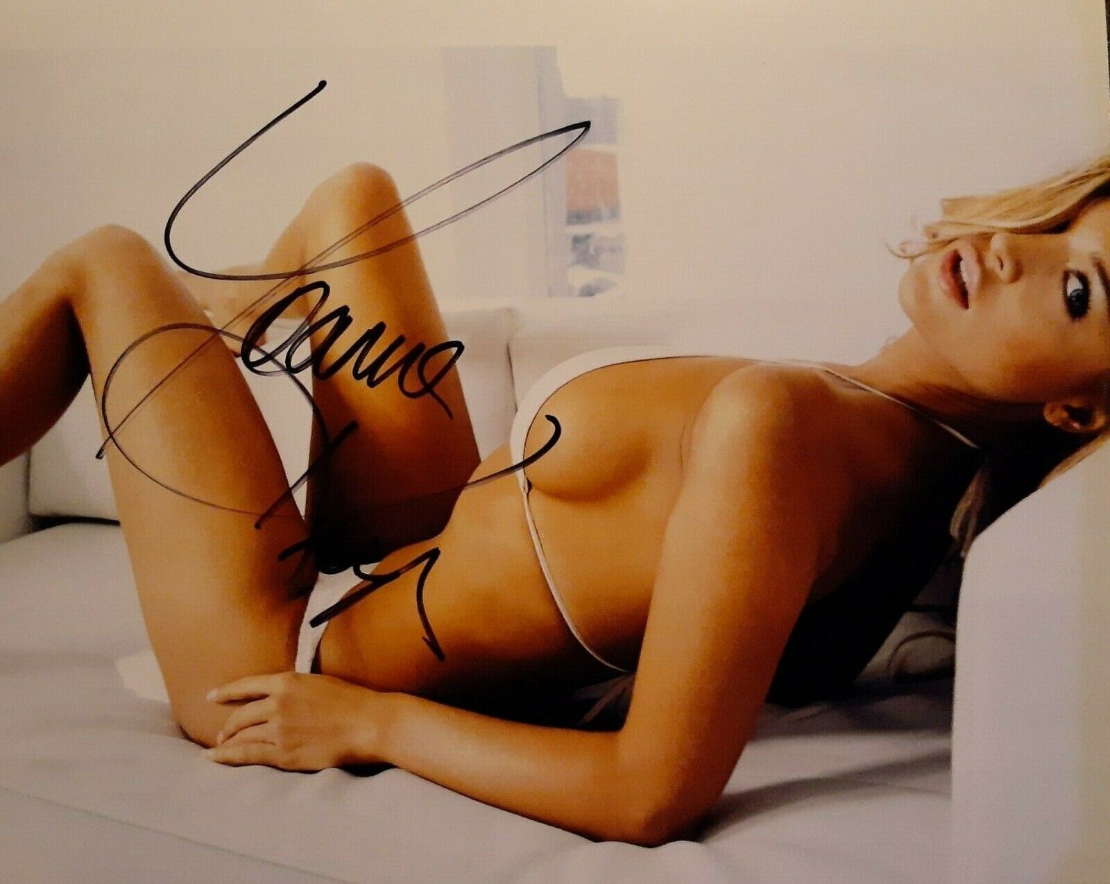 Joanna Krupa signed 8x10