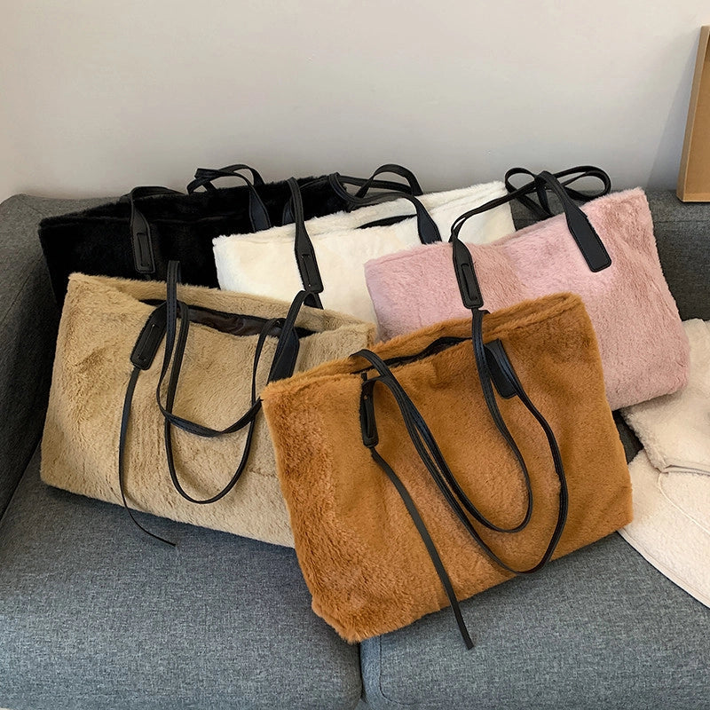 Women's Plush Solid Color Streetwear Square Zipper Shoulder Bag