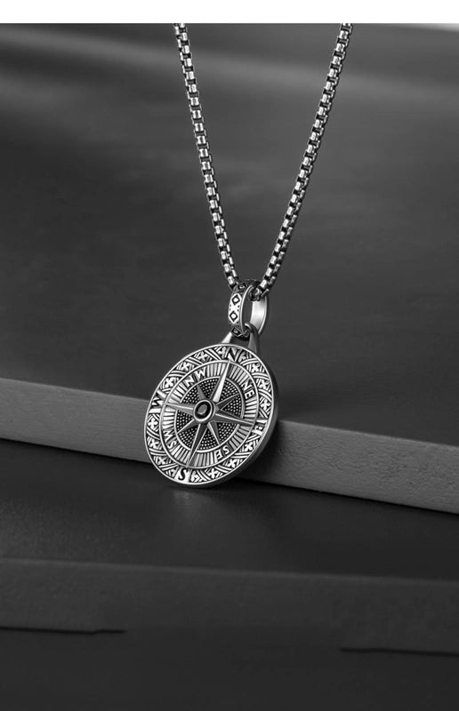 Hip-hop Rock Streetwear Oval Alloy Plating Men’s Pendant Necklace Sweater Chain