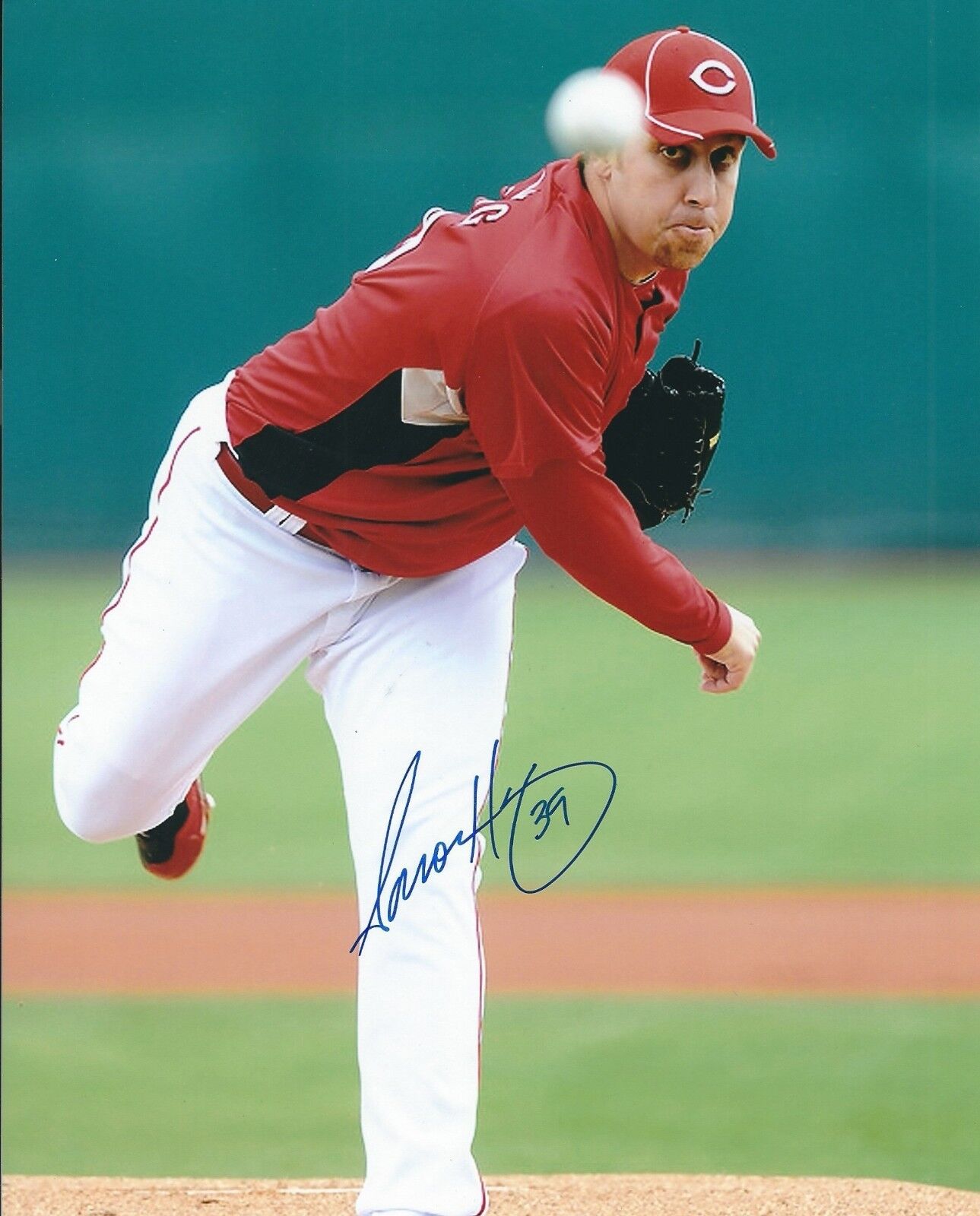 Signed 8x10 AARON HARANG CINCINNATI REDS Autographed Photo Poster painting - COA