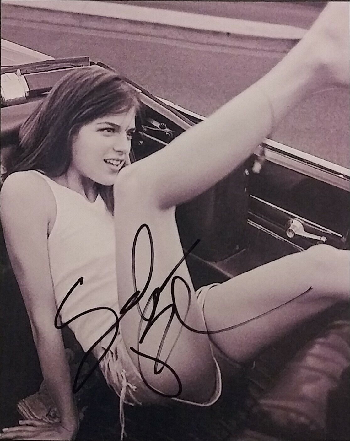 Selma Blair signed 8 x 10