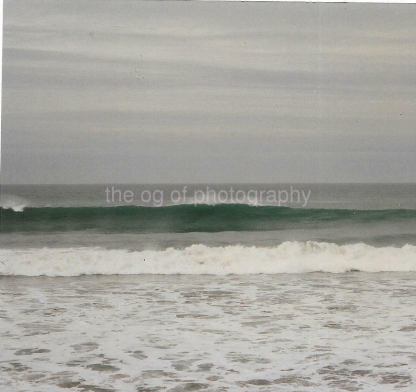 FOUND Photo Poster paintingGRAPH Color OCEAN HORIZON Original Snapshot VINTAGE JD 110 15 Z