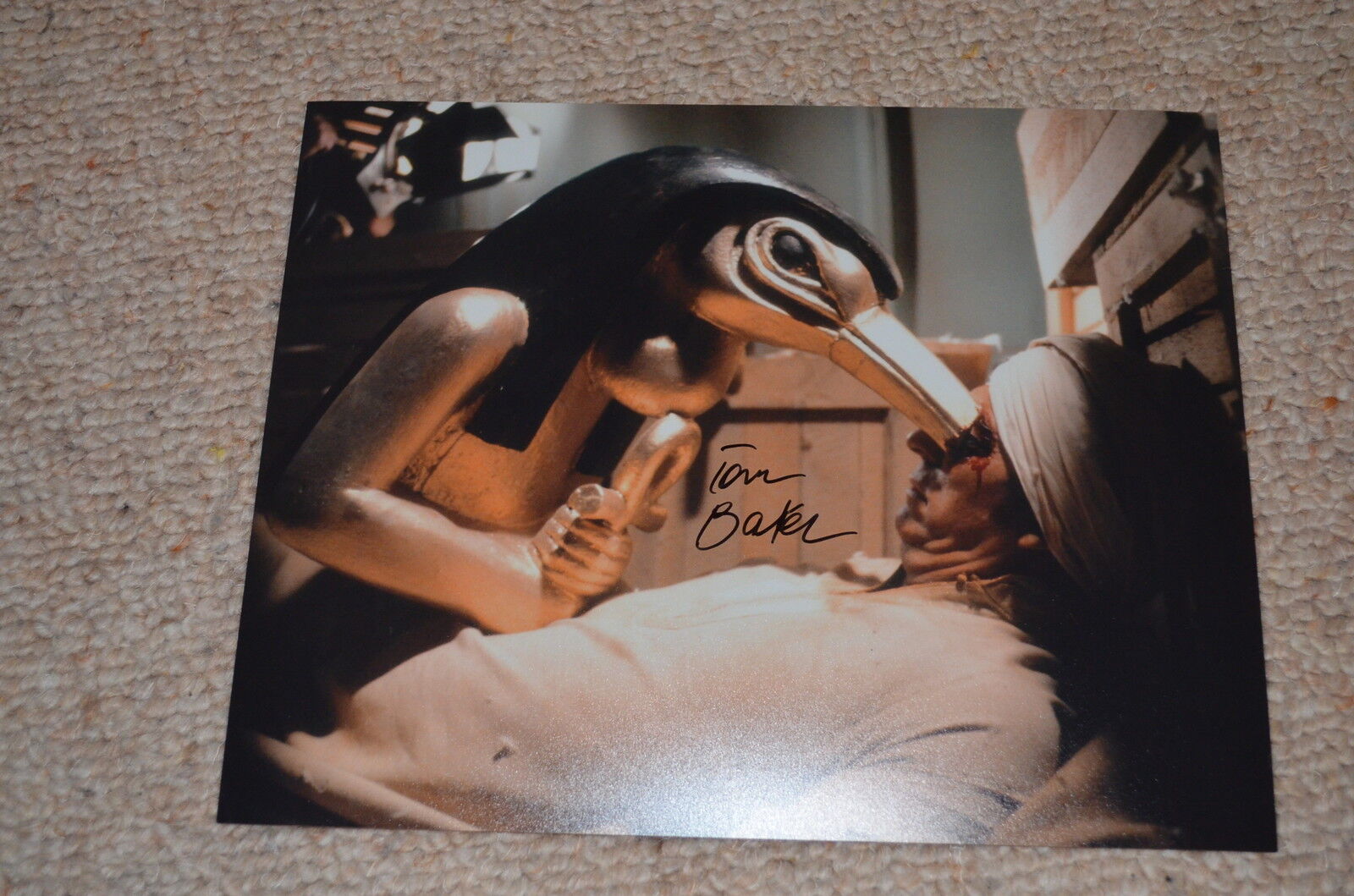 TOM BAKER signed autograph In Person 8x10 ( 20x25 cm) DOCTOR WHO