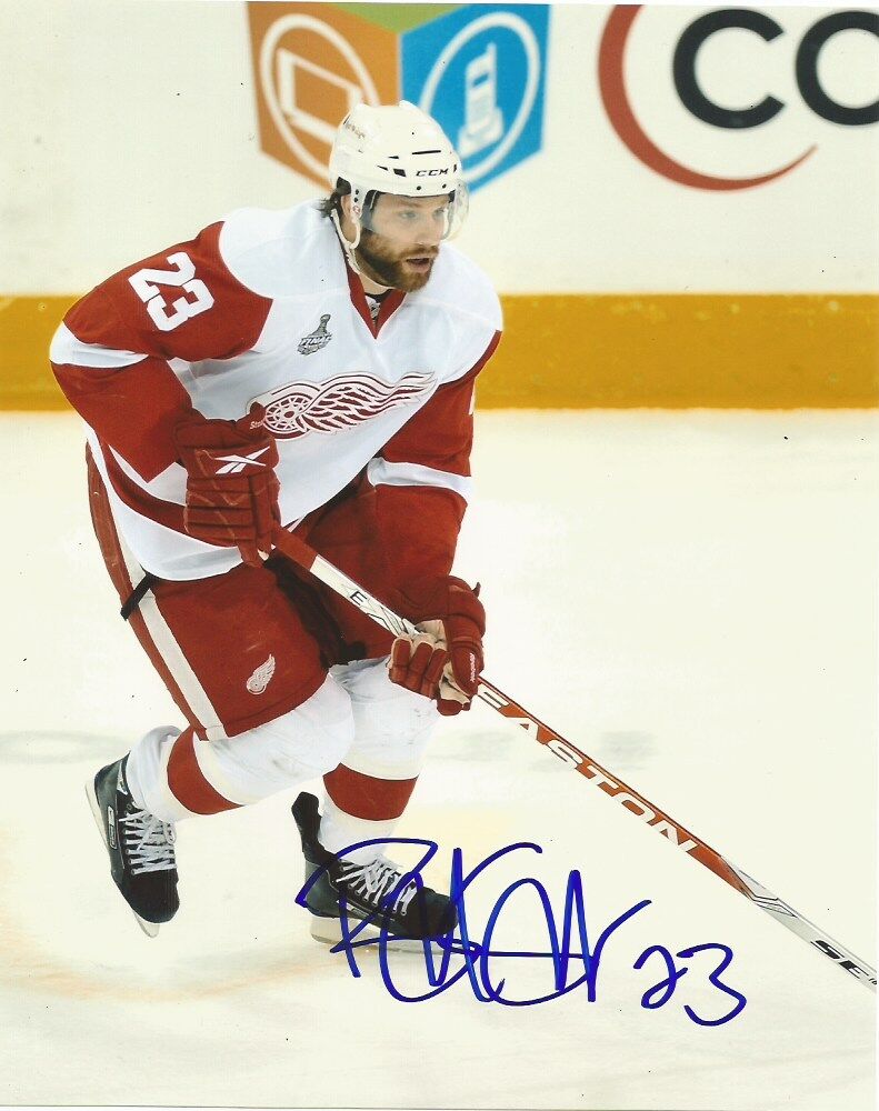 Detroit Red Wings Brad Stuart Signed Autographed 8x10 Photo Poster painting COA A